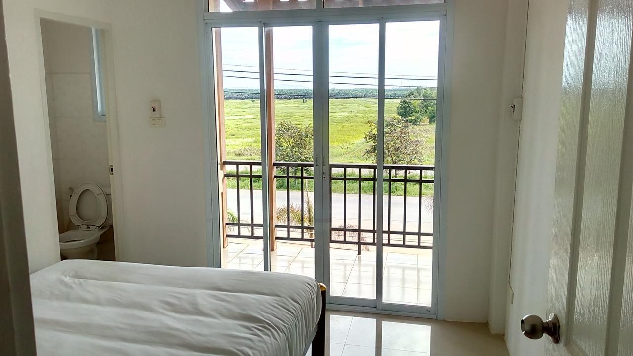 Suratthani Airport Mini Hotel Surat Thani Dış mekan fotoğraf