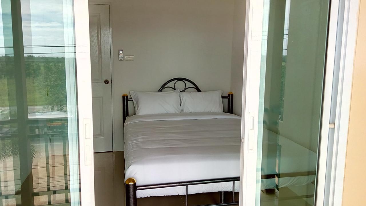 Suratthani Airport Mini Hotel Surat Thani Dış mekan fotoğraf
